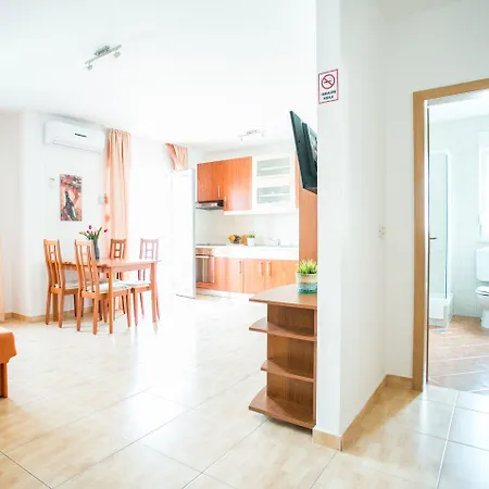 Bili Apartmán Trogir